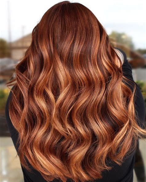 auburn highlights on blonde hair